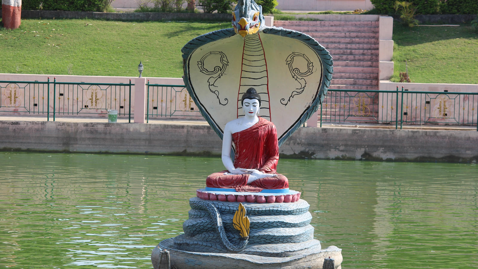 lake_image_muchalinda